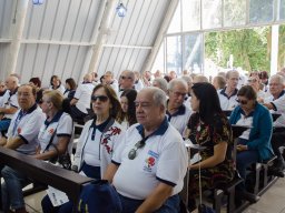 08. Chegada na Escola e Missa