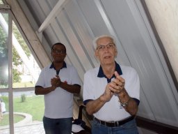 83. Chegada na Escola e Missa