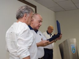 76. Auditório